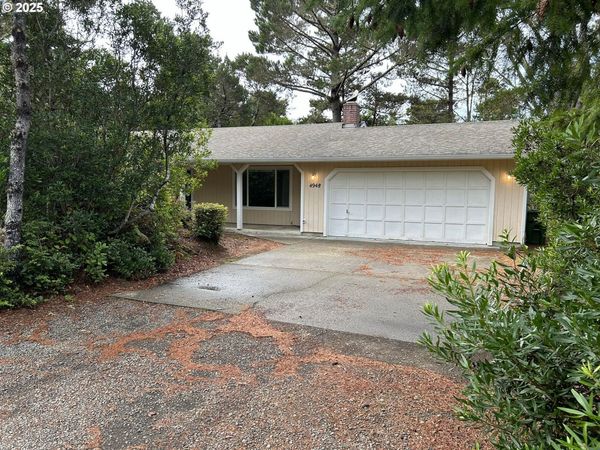 4948 OCEANA DR, Florence, OR 97439