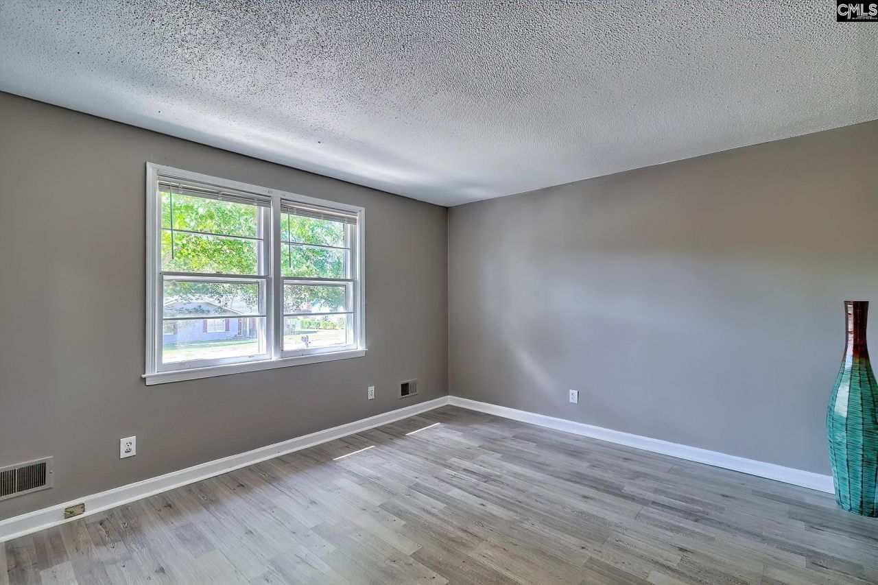 329 Quail Hills Drive Photo 7