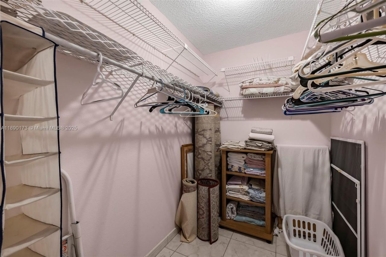 5300 Washington St, Unit U405, Hollywood, FL 33021 Photo