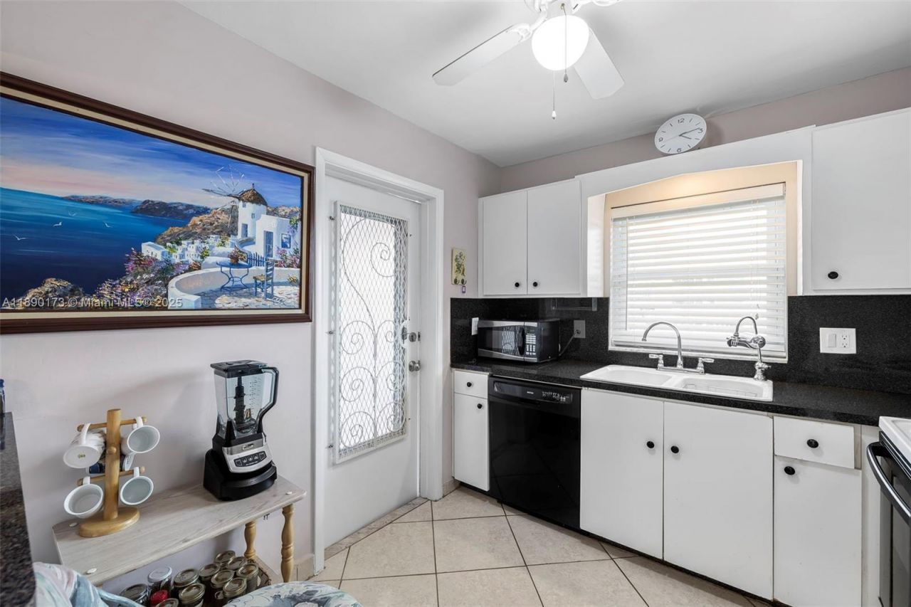 5300 Washington St, Unit U405, Hollywood, FL 33021 Photo