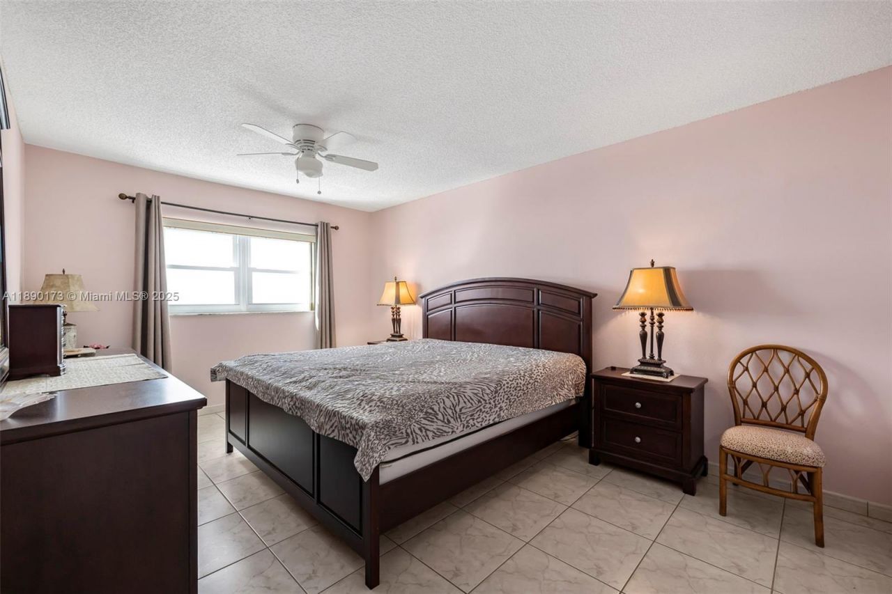 5300 Washington St, Unit U405, Hollywood, FL 33021 Photo