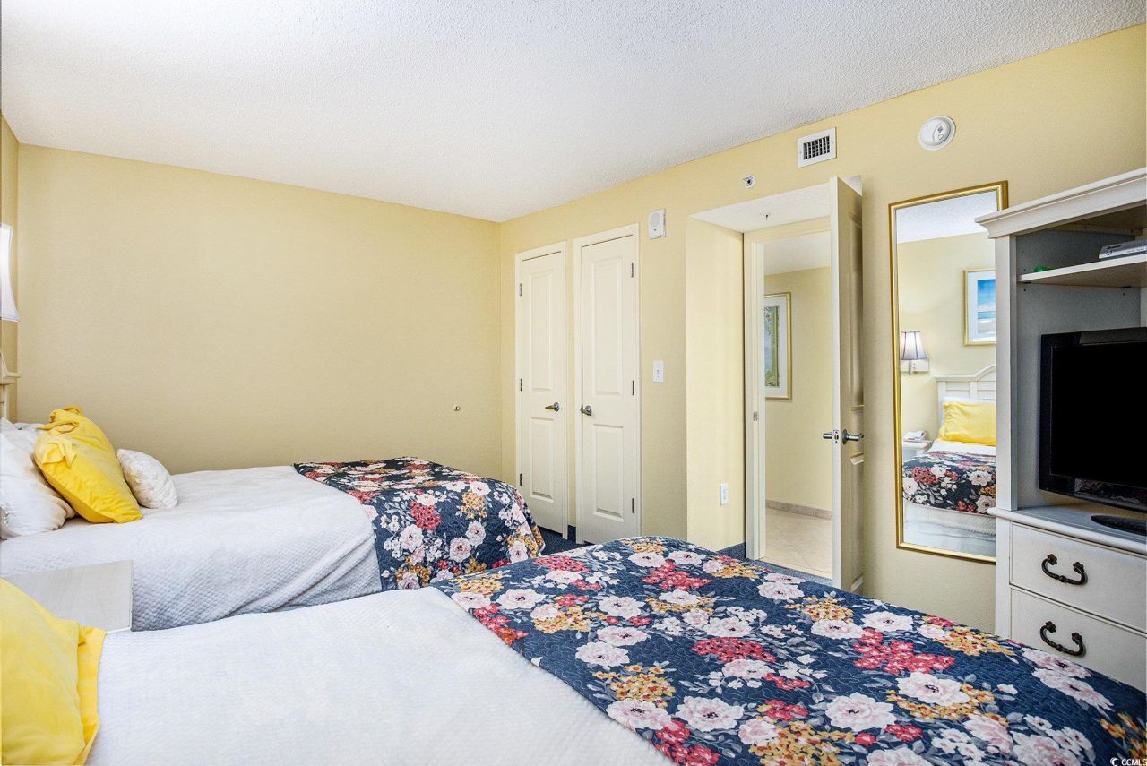 300 Ocean Blvd. N Photo 10