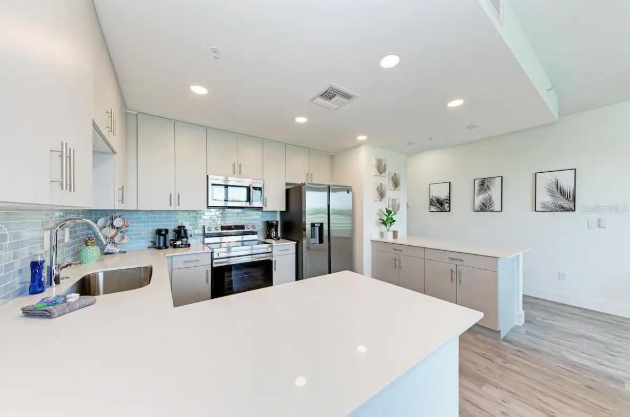 1709 N Tamiami Trail, Unit 425, Sarasota, FL 34234 Photo