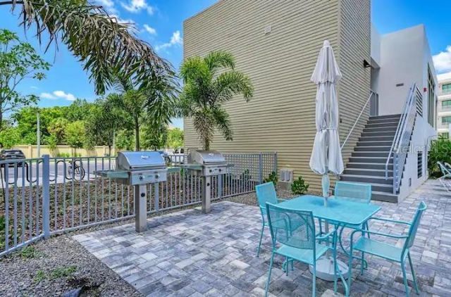 1709 N Tamiami Trail, Unit 425, Sarasota, FL 34234 Photo