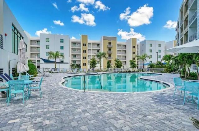 1709 N Tamiami Trail, Unit 425, Sarasota, FL 34234 Photo