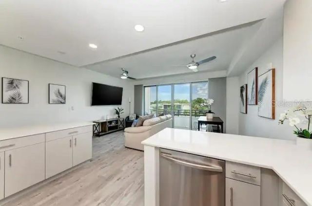 1709 N Tamiami Trail, Unit 425, Sarasota, FL 34234 Photo