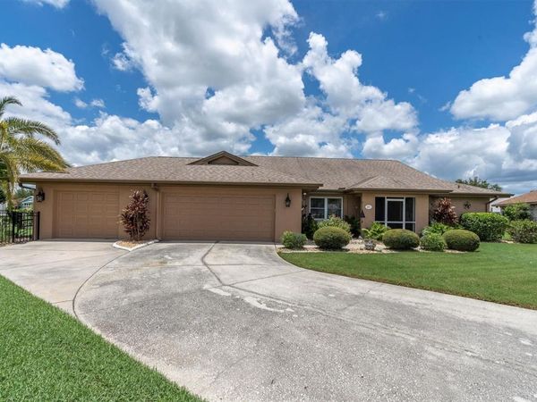 301 THORN HILL PLACE, SUN CITY CENTER, FL 33573