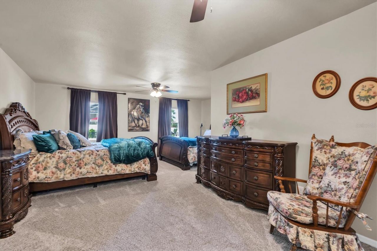301 Thorn Hill Place, Sun City Center, FL 33573 Photo