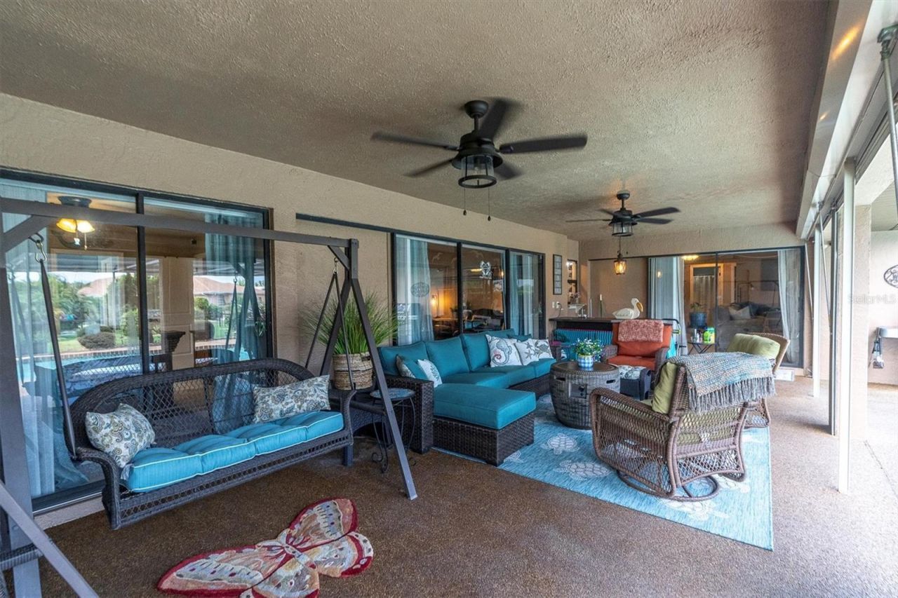301 Thorn Hill Place, Sun City Center, FL 33573 Photo