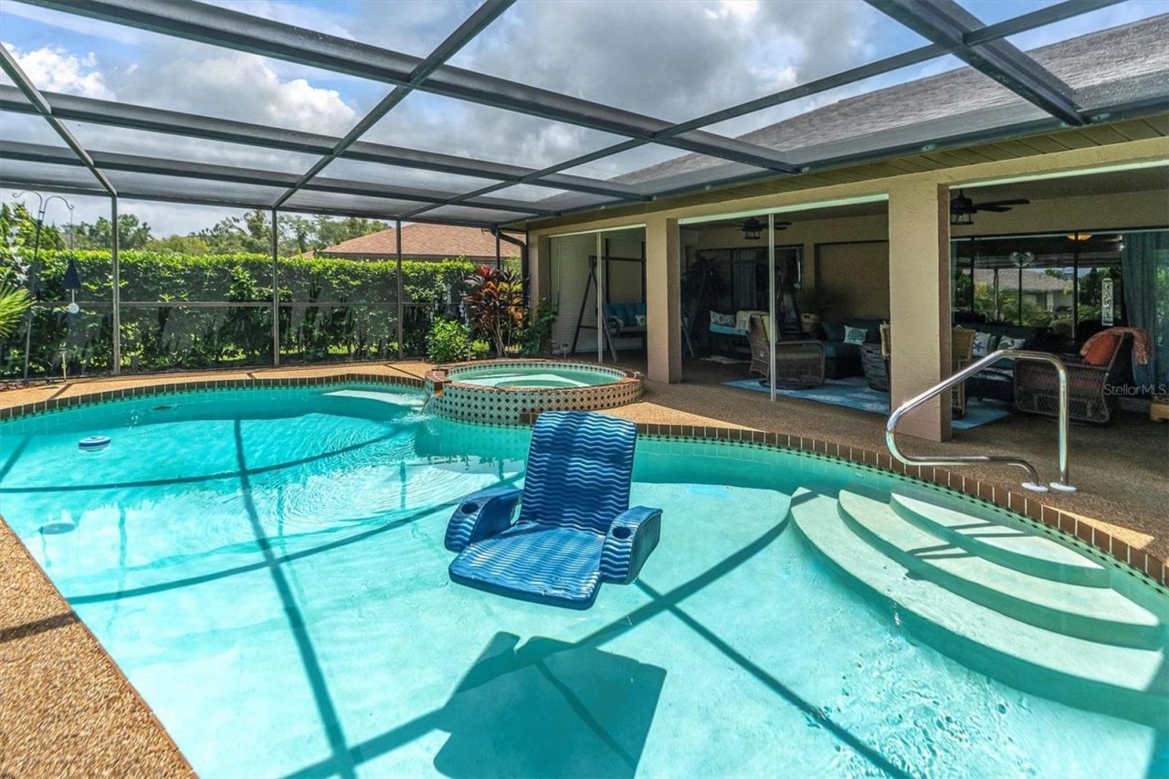 301 Thorn Hill Place, Sun City Center, FL 33573 Photo