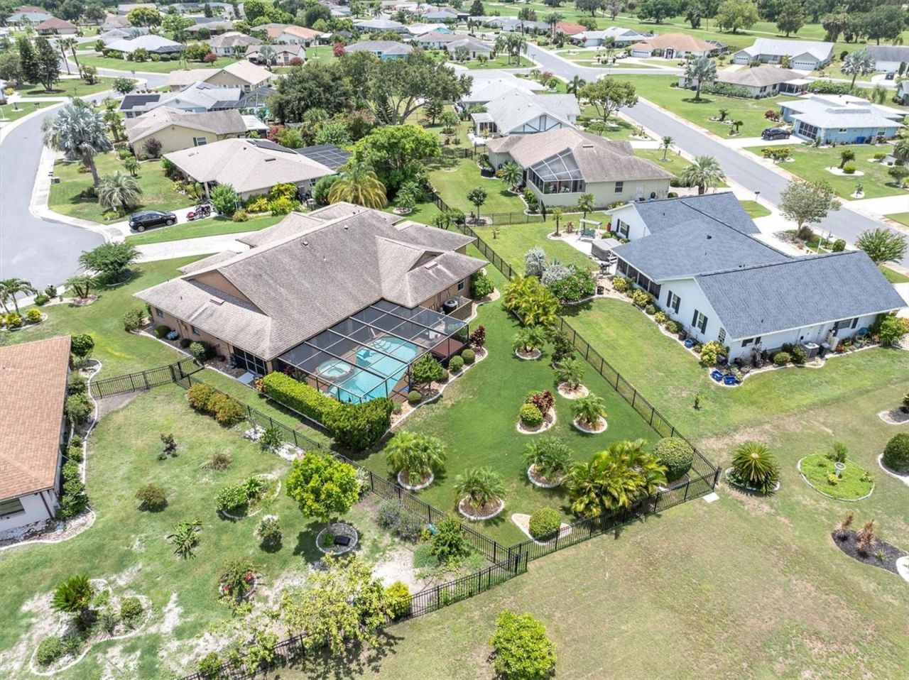 301 Thorn Hill Place, Sun City Center, FL 33573 Photo