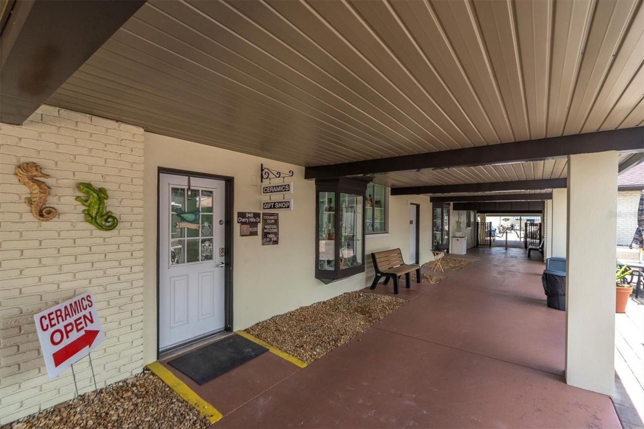 301 Thorn Hill Place, Sun City Center, FL 33573 Photo