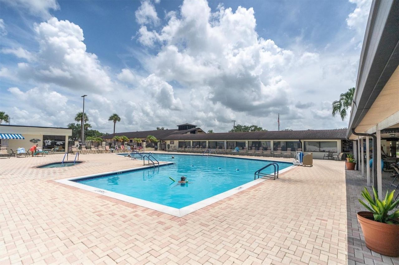 301 Thorn Hill Place, Sun City Center, FL 33573 Photo