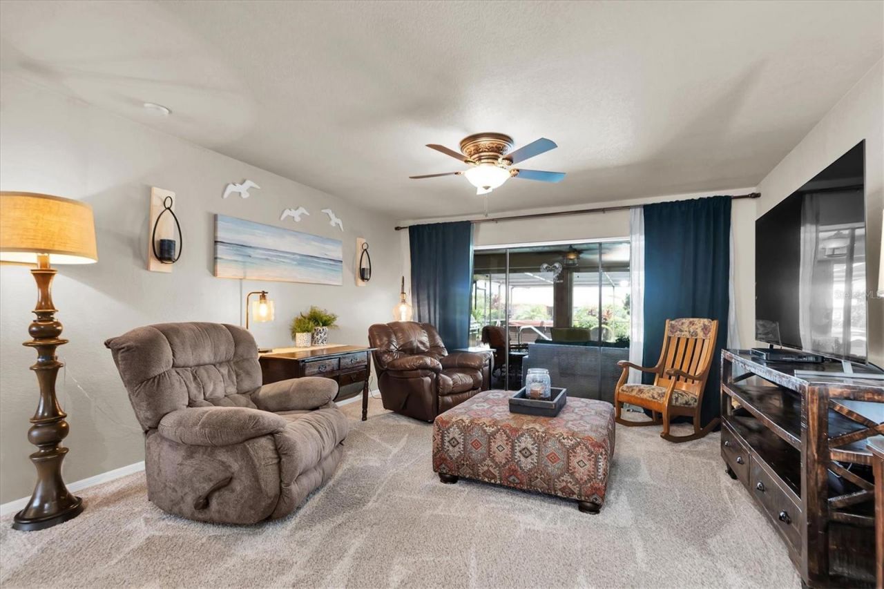 301 Thorn Hill Place, Sun City Center, FL 33573 Photo