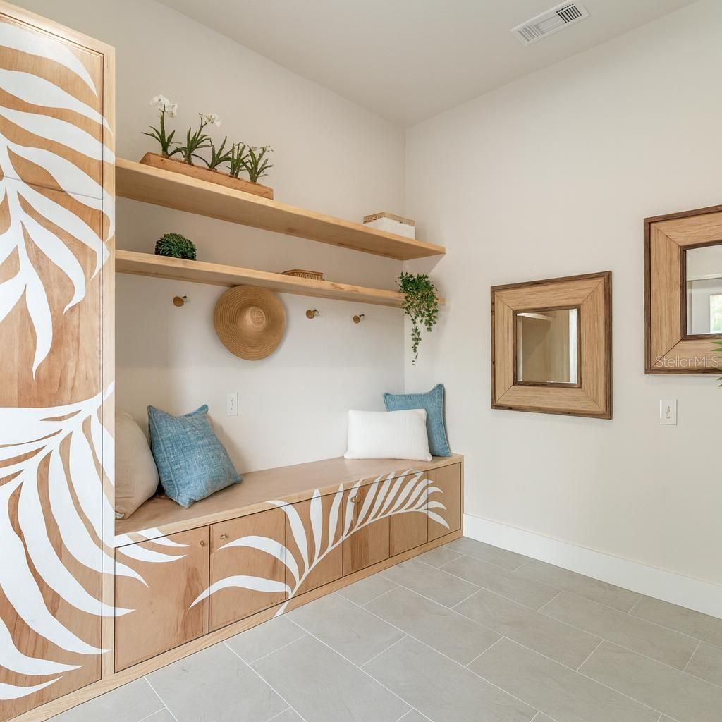 400 38th Avenue Ne, Saint Petersburg, FL 33704 Photo