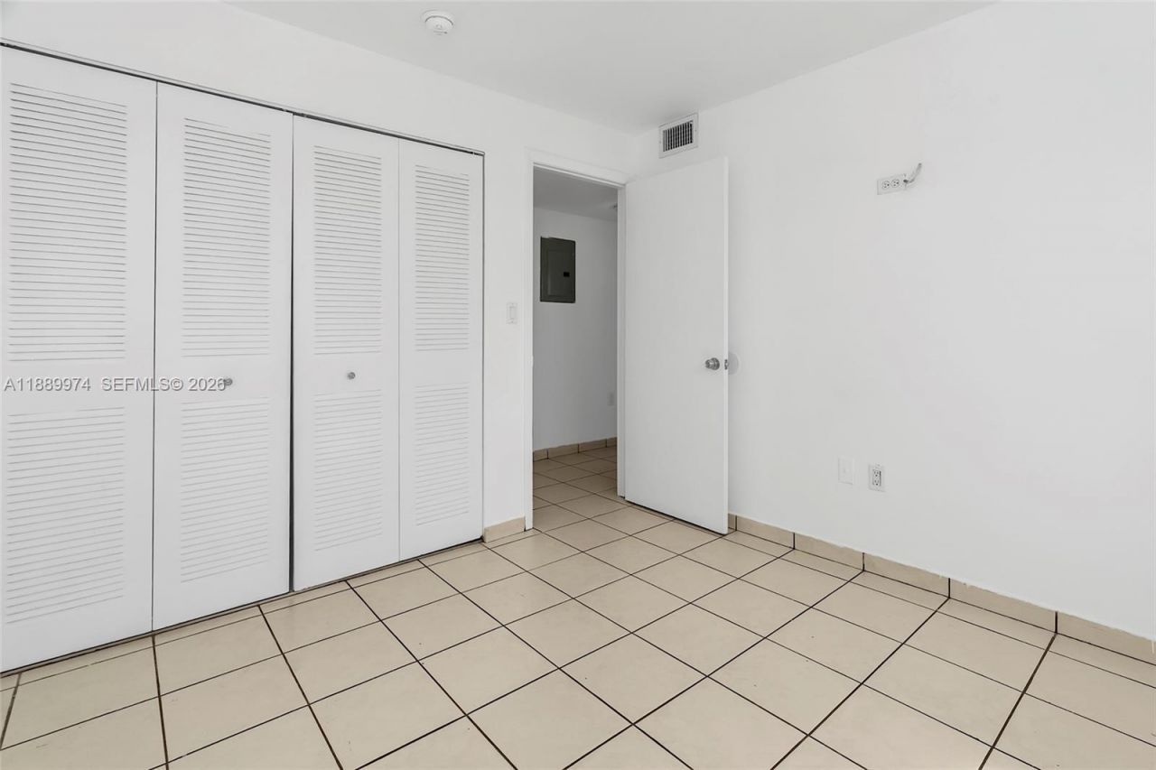 3945 SW 89th Ave, Unit 201, Miami, FL 33165 Photo