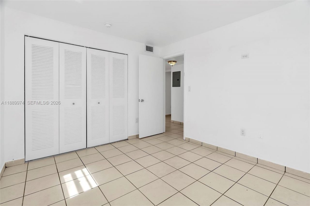 3945 SW 89th Ave, Unit 201, Miami, FL 33165 Photo