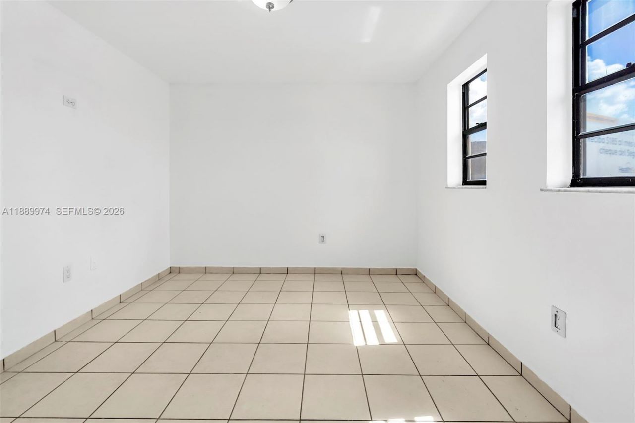 3945 SW 89th Ave, Unit 201, Miami, FL 33165 Photo