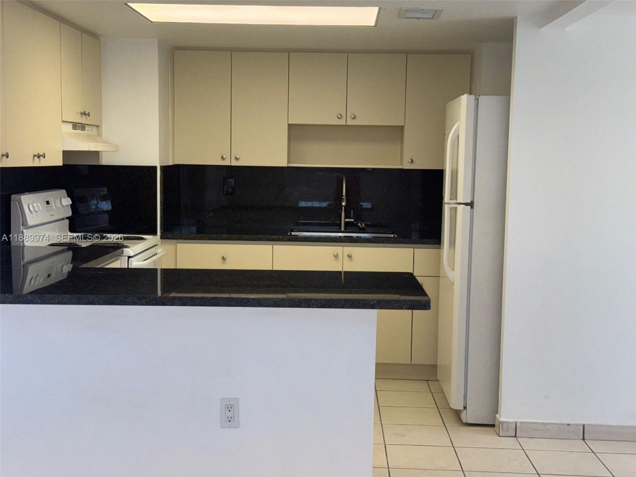 3945 SW 89th Ave, Unit 201, Miami, FL 33165 Photo