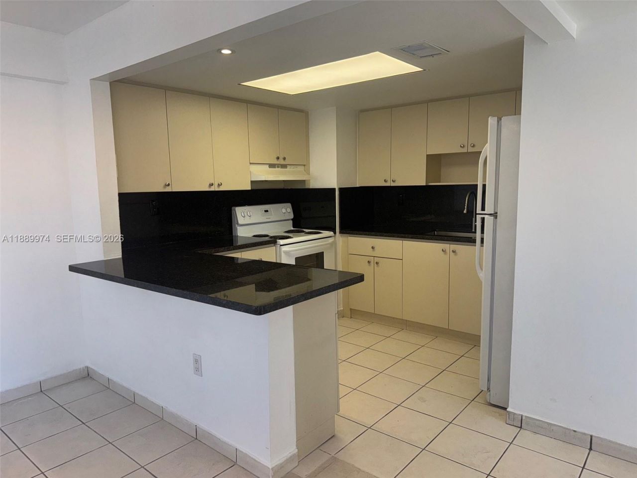 3945 SW 89th Ave, Unit 201, Miami, FL 33165 Photo