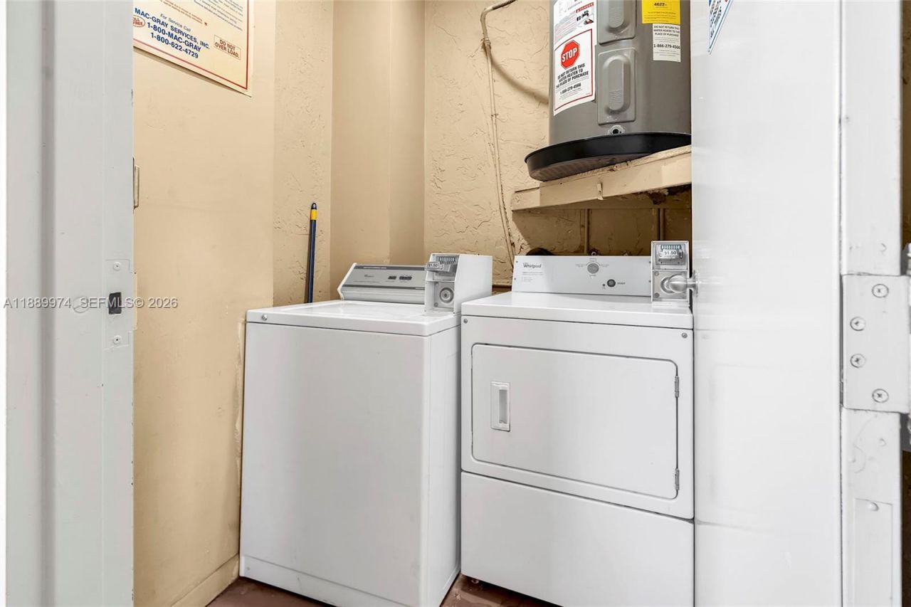 3945 SW 89th Ave, Unit 201, Miami, FL 33165 Photo