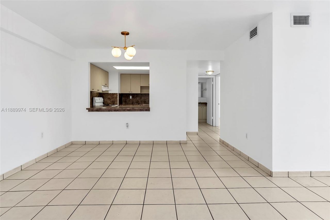 3945 SW 89th Ave, Unit 201, Miami, FL 33165 Photo