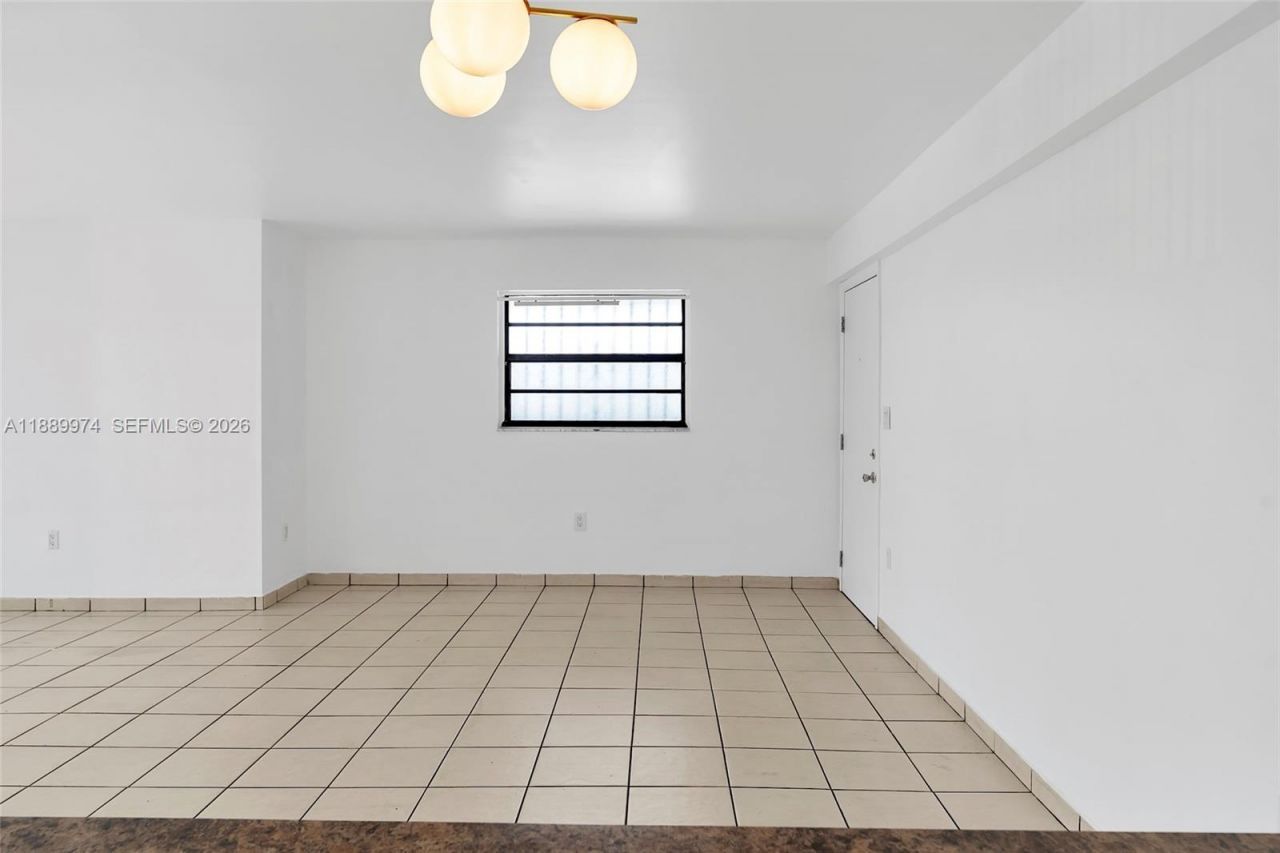 3945 SW 89th Ave, Unit 201, Miami, FL 33165 Photo