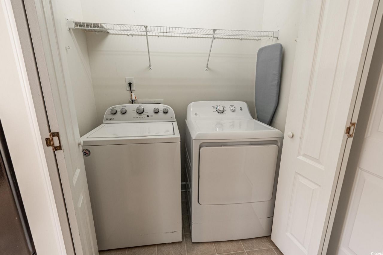 1170 Fairway Ln. Photo 14