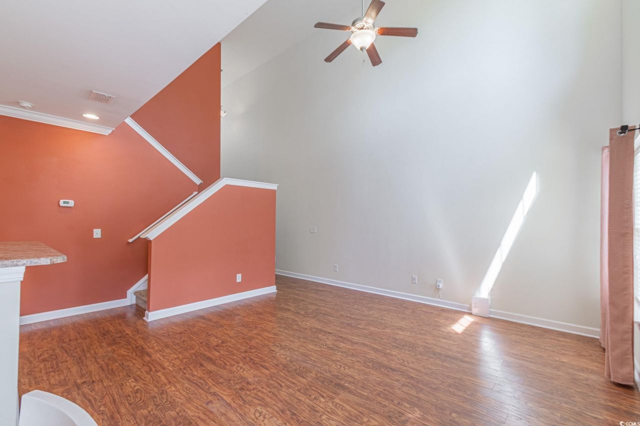 1170 Fairway Ln. Photo 7