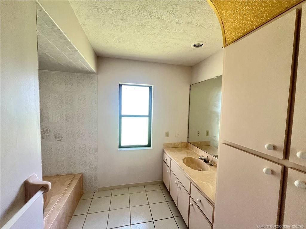 1025 SE 10th Street, Stuart, FL 34996 Photo