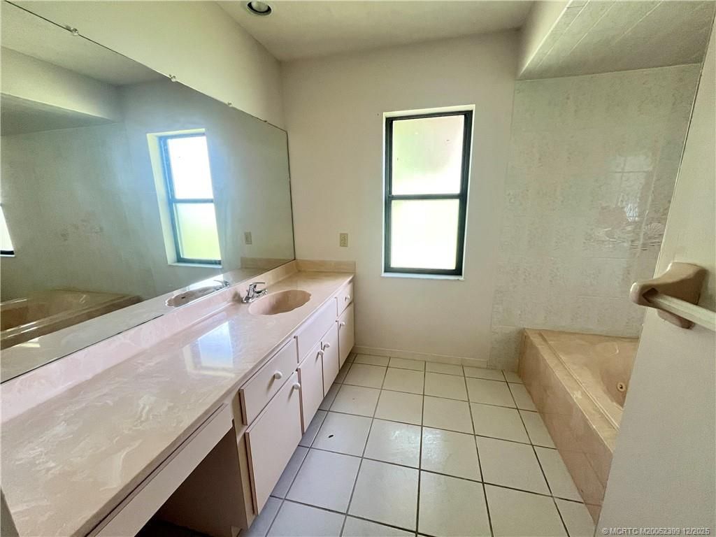 1025 SE 10th Street, Stuart, FL 34996 Photo