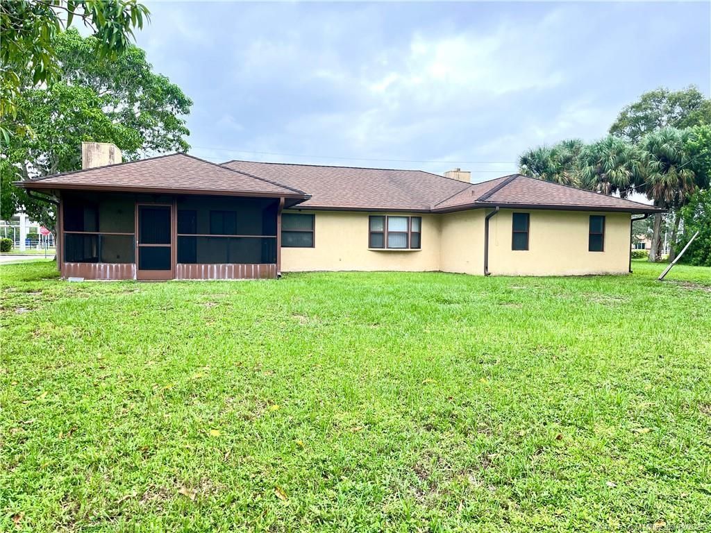 1025 SE 10th Street, Stuart, FL 34996 Photo