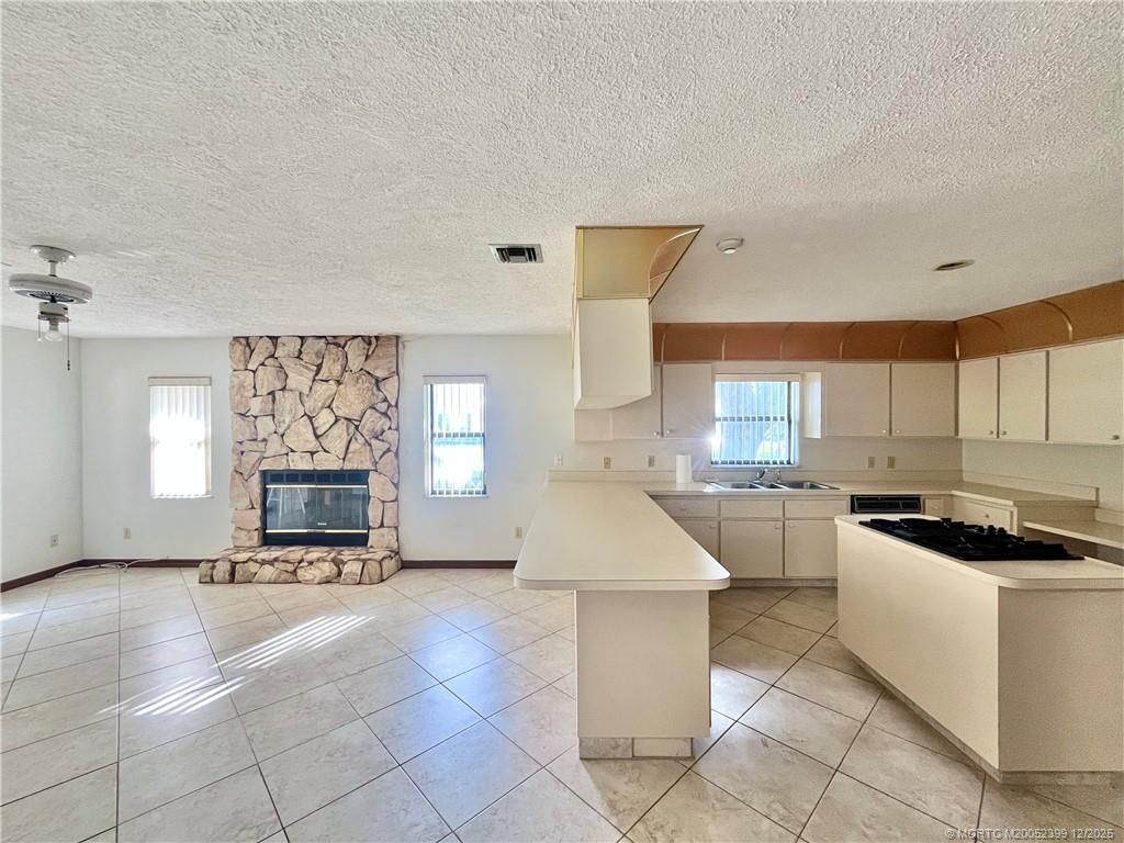 1025 SE 10th Street, Stuart, FL 34996 Photo