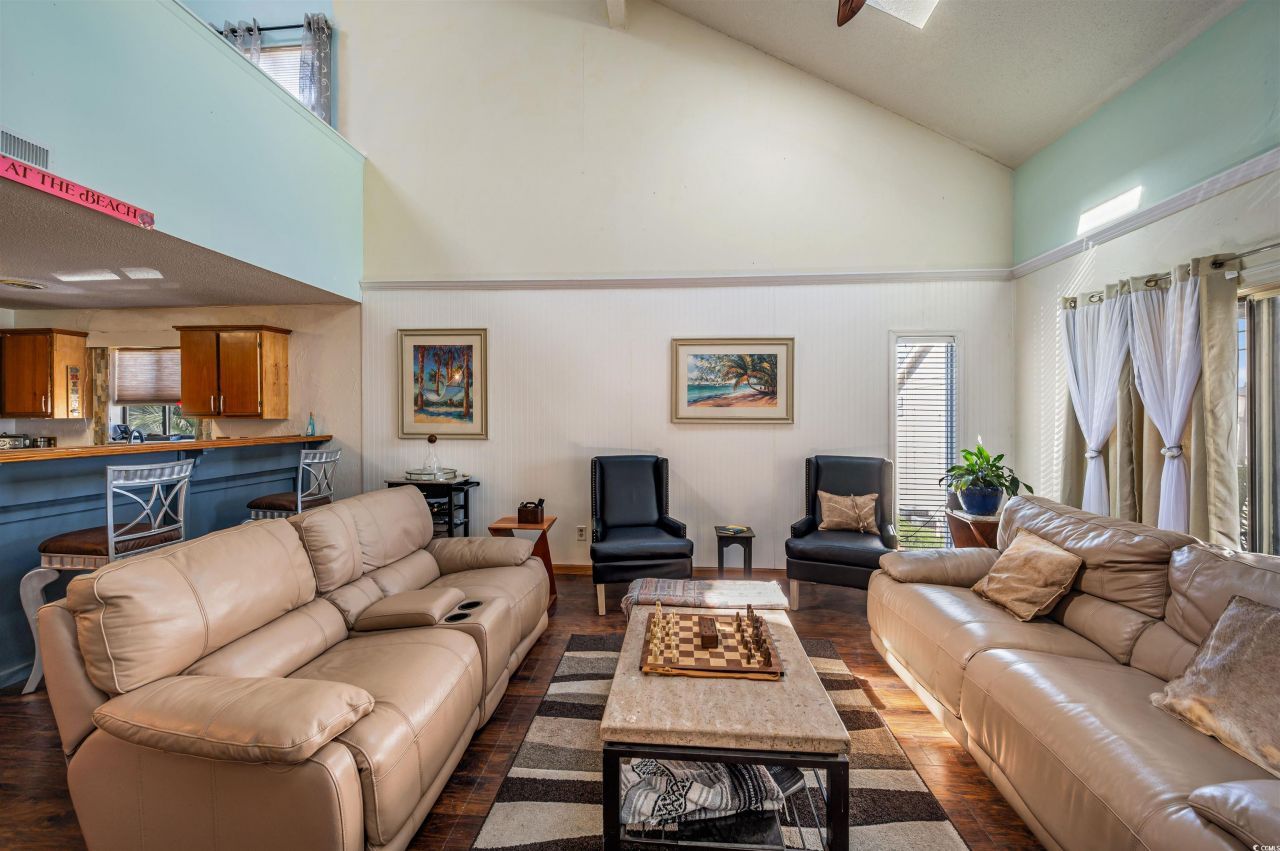 1870 Auburn Ln. Photo 13