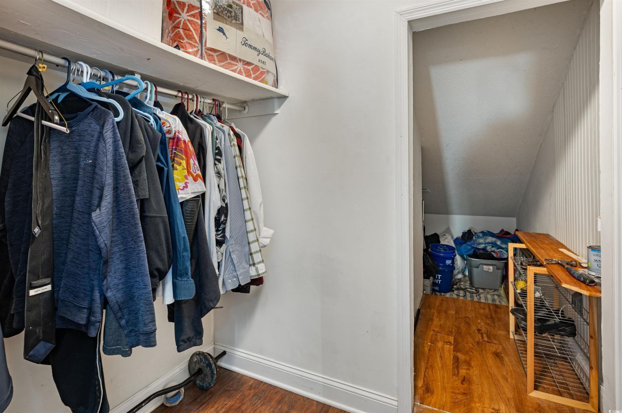 1870 Auburn Ln. Photo 17