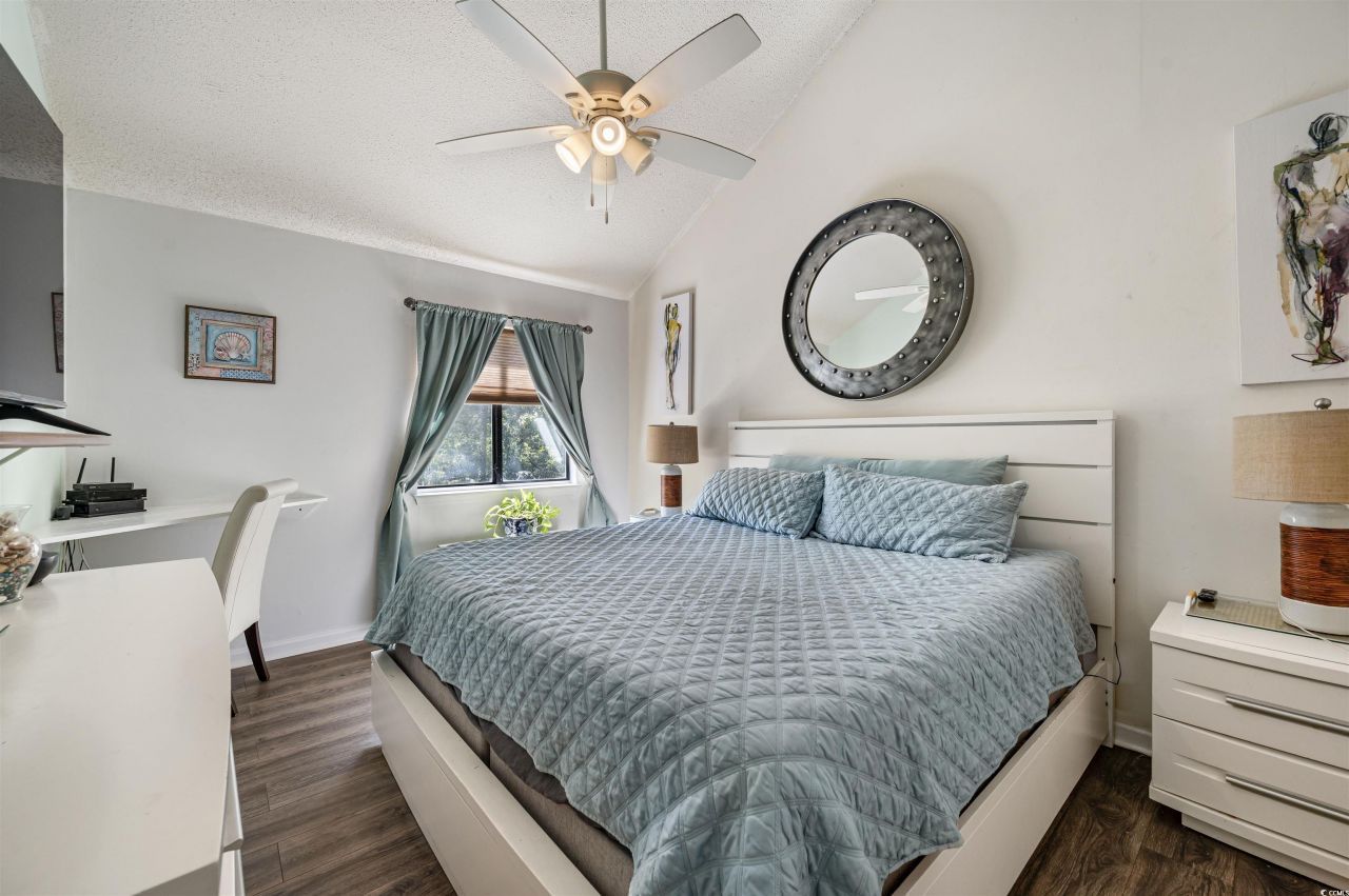 1870 Auburn Ln. Photo 4