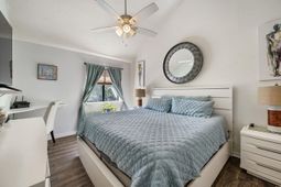 1870 Auburn Ln. photo 4