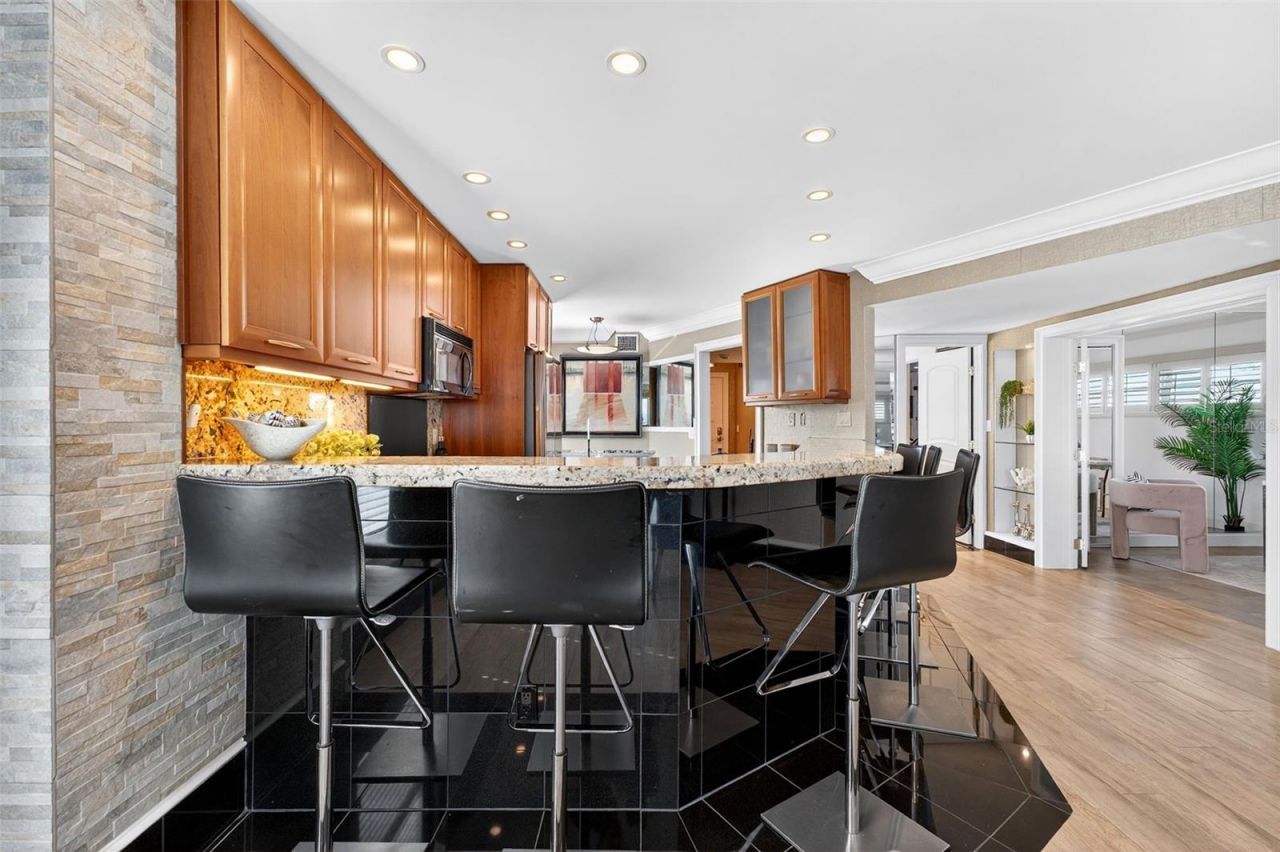 5320 Gulf Of Mexico Drive, Unit 101, Longboat Key, FL 34228 Photo