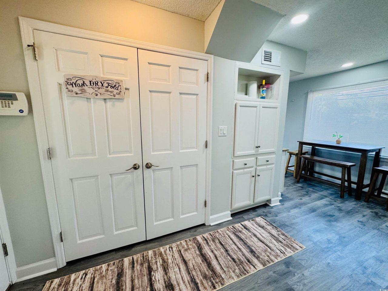 1960 Lake View Circle Photo 17