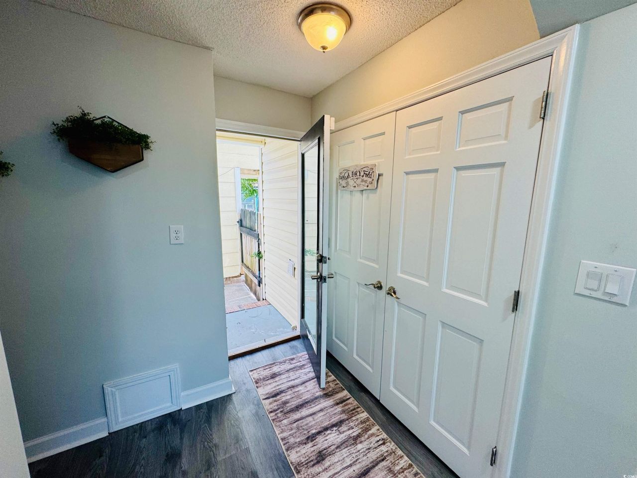 1960 Lake View Circle Photo 19