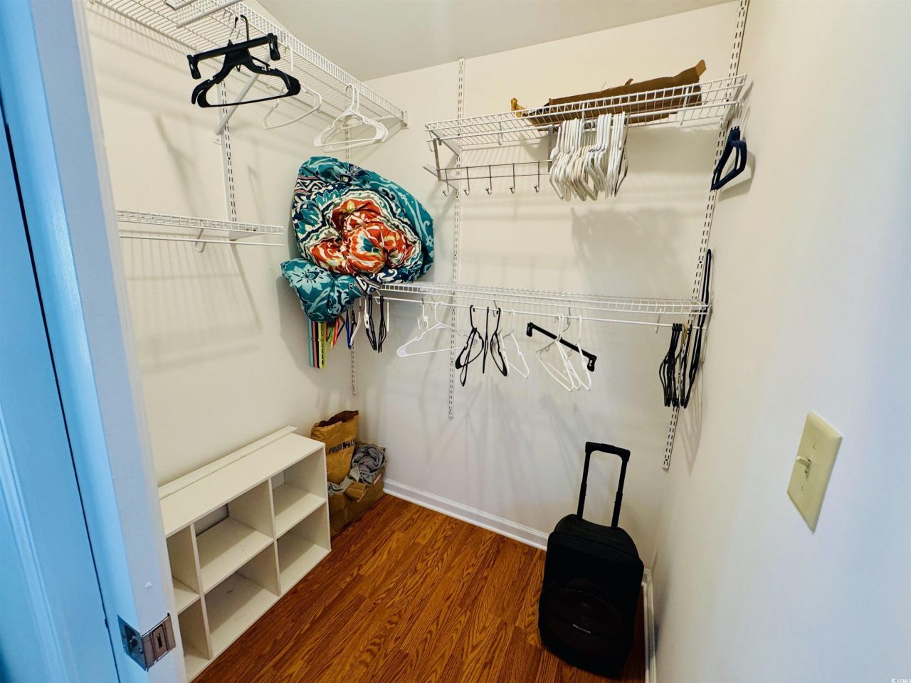 1960 Lake View Circle Photo 22