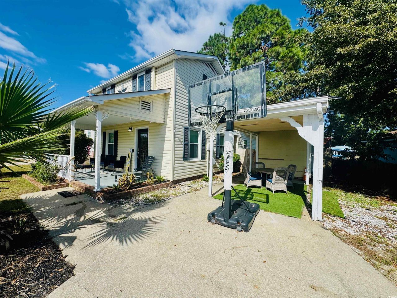 1960 Lake View Circle Photo 4