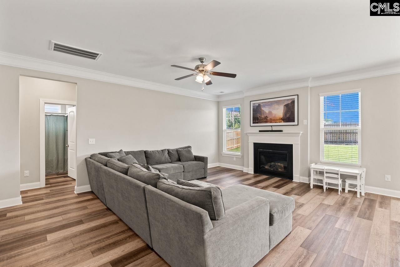 322 Stillington Street Photo 11