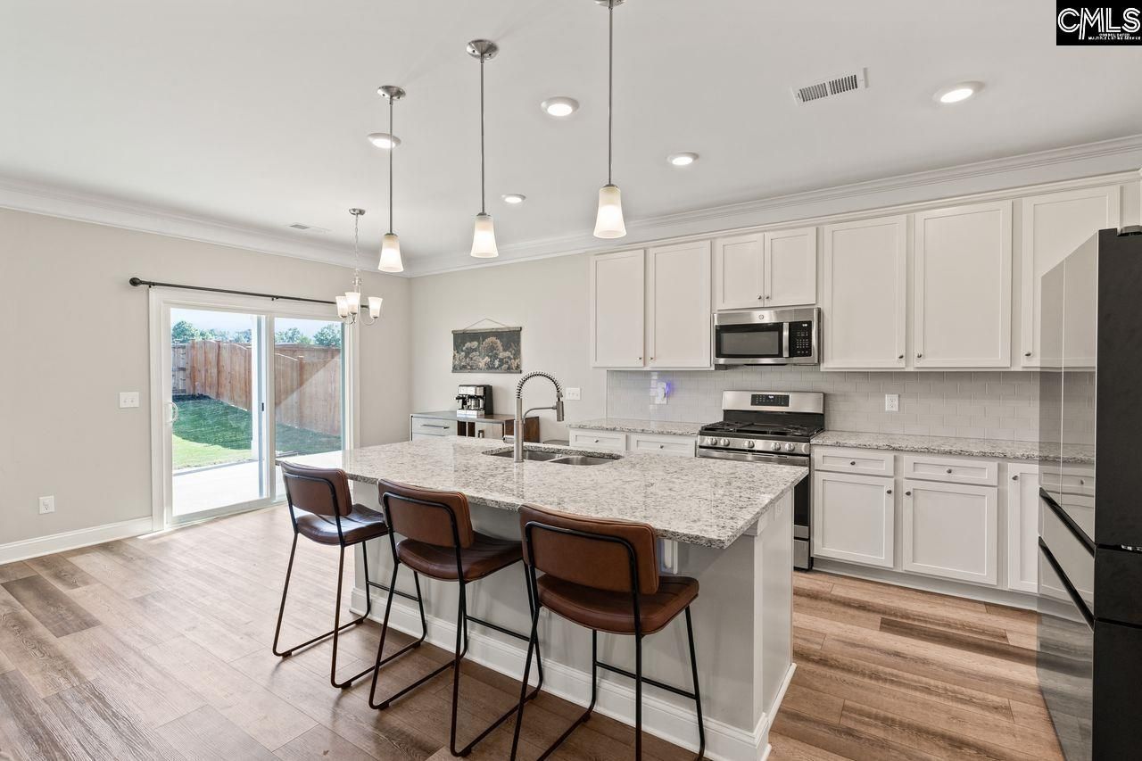 322 Stillington Street Photo 15