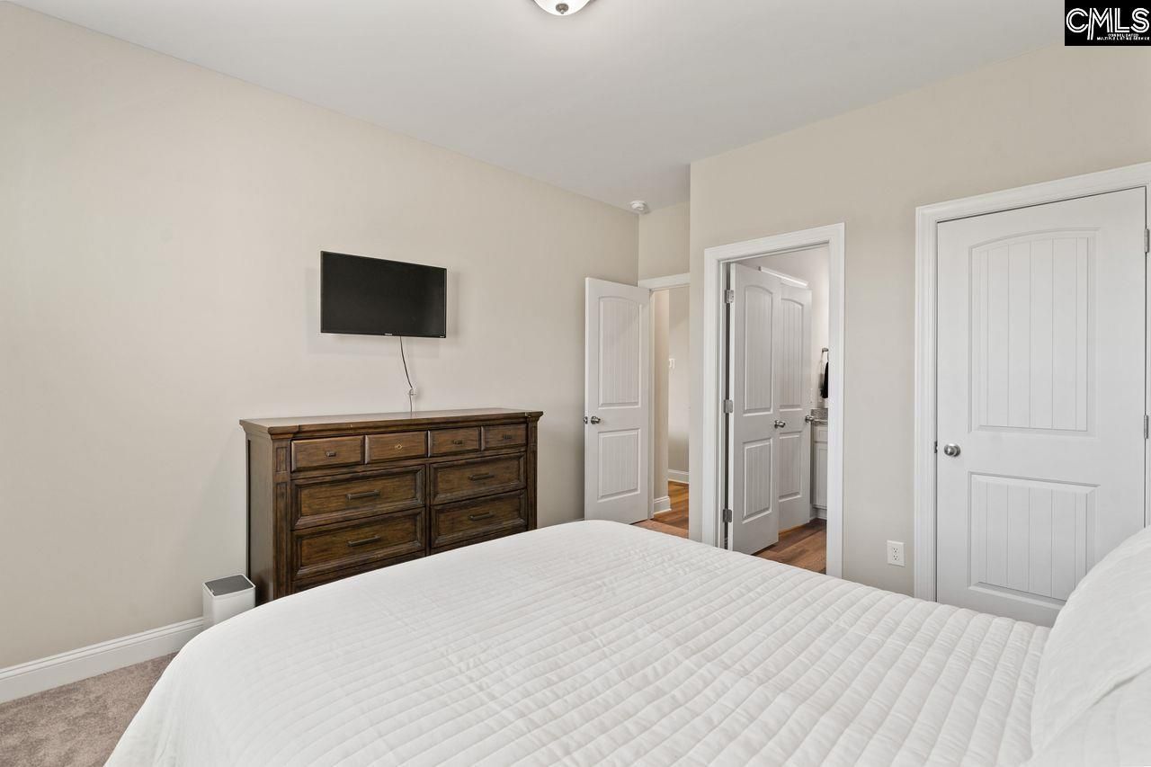 322 Stillington Street Photo 22