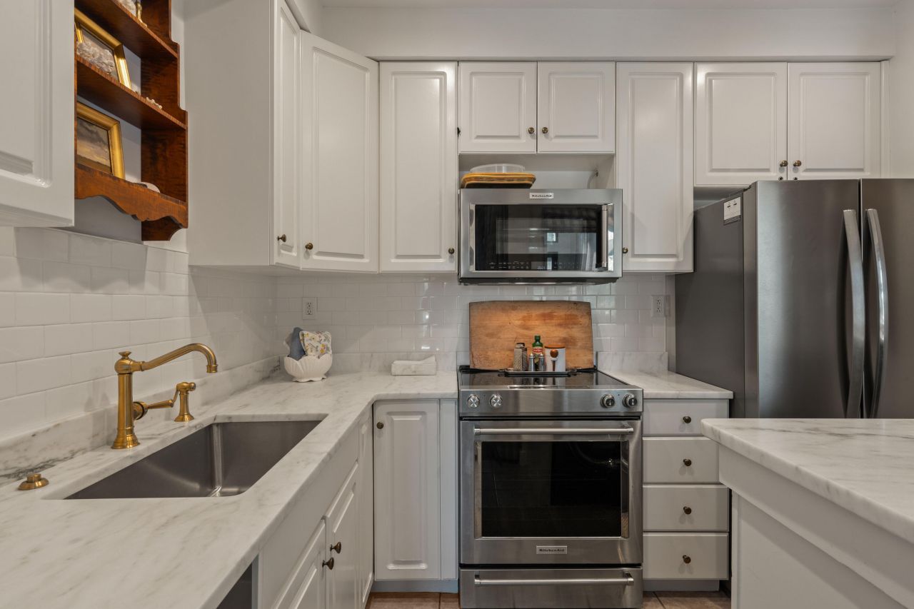 4919 Green Dolphin Way Photo 11