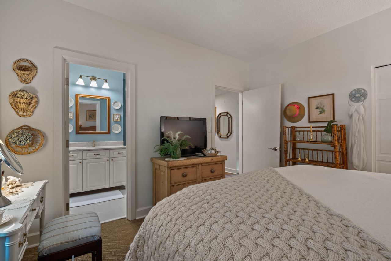 4919 Green Dolphin Way Photo 29