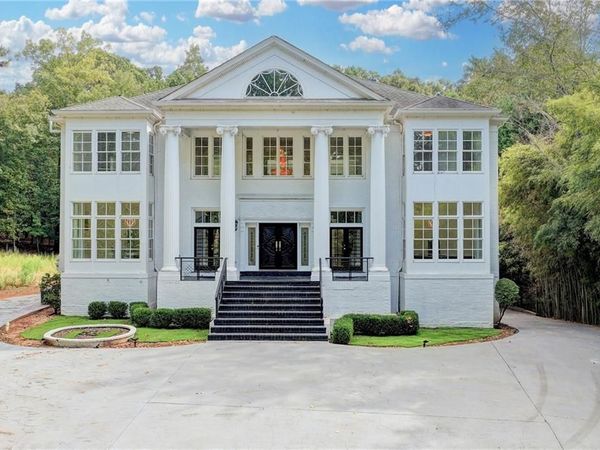 337 Lakeshore Drive, Berkeley Lake, GA 30096