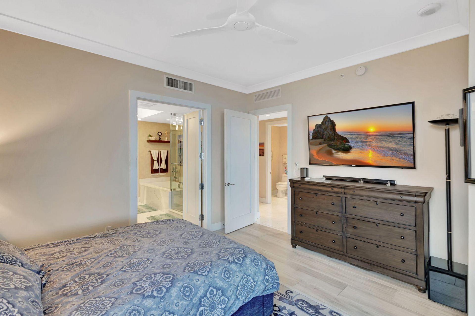 2 Water Club Way, Unit 802, North Palm Beach, FL 33408 Photo