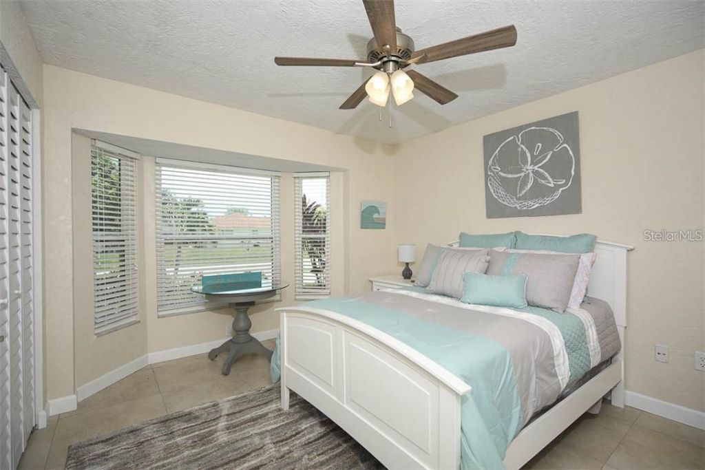 2943 Tuckerstown Drive, Sarasota, FL 34231 Photo